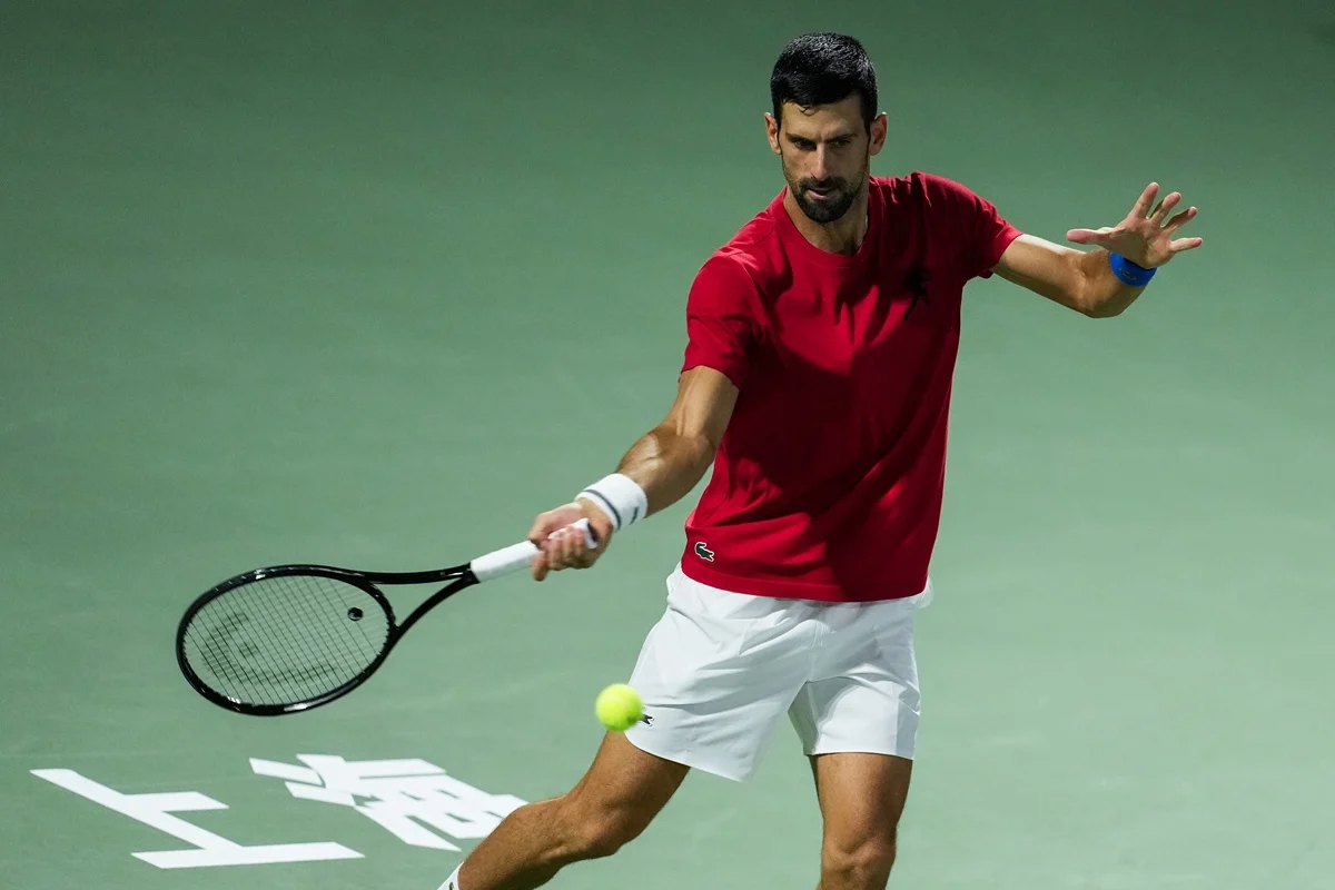 Novak Djokovic fue eliminado en primera ronda del Masters de Shanghái tras ser campeón en Pekín