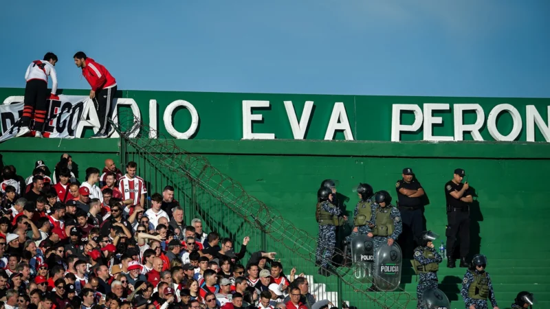 Los visitantes de River tuvieron problemas ante Sarmiento en Junín
