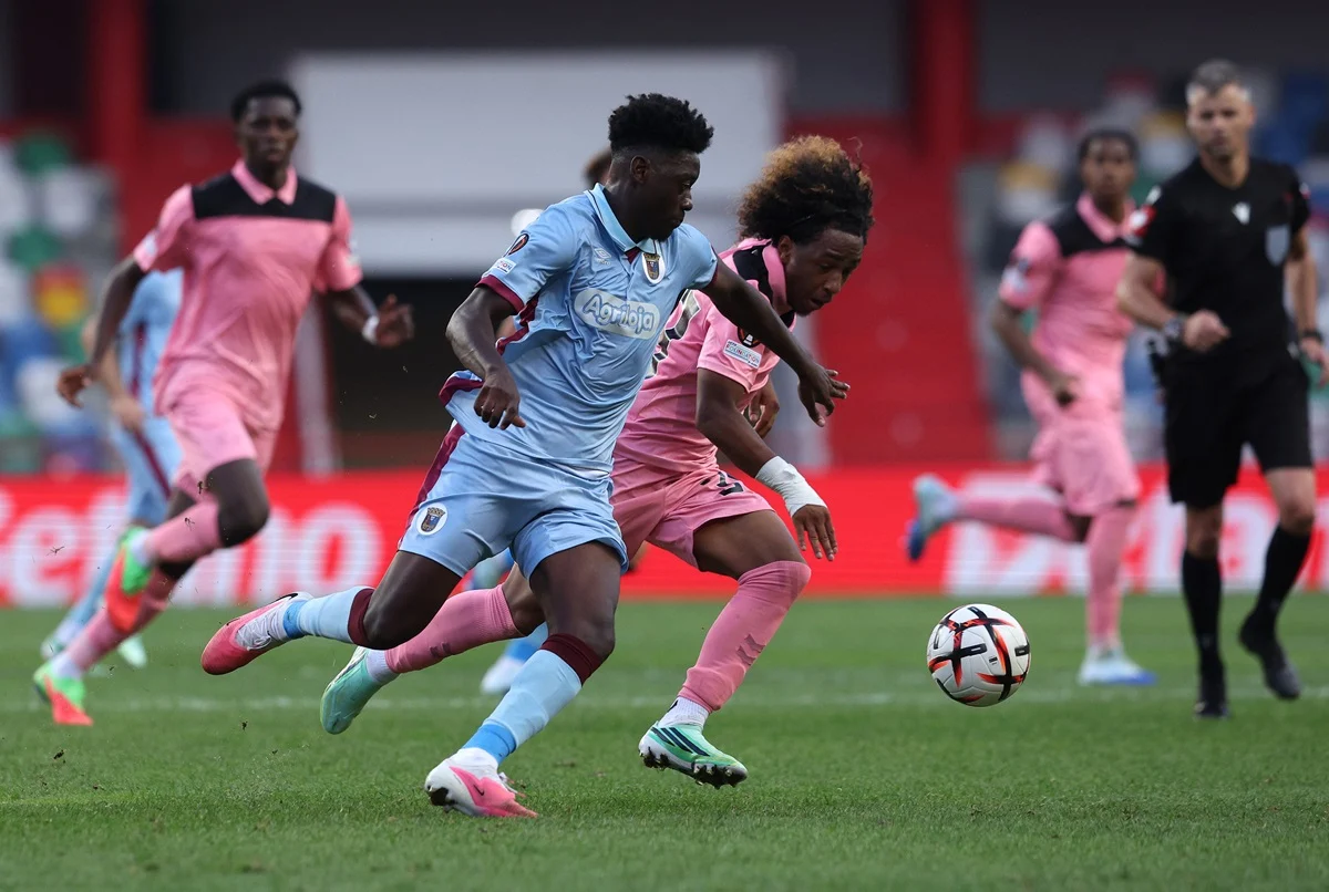 Sunderland le ganó a Torreense y lidera en Europa League