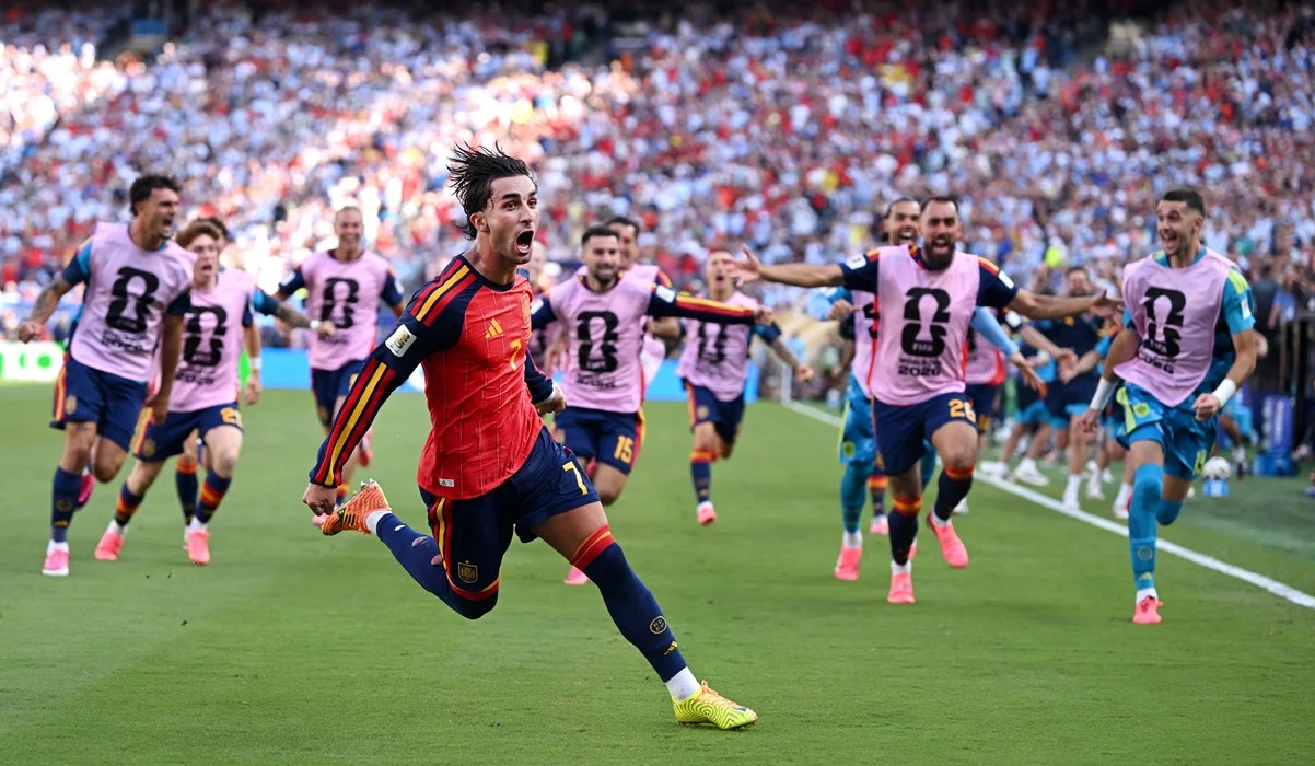 Ferrán Torres le dio la Copa del Mundo a España y fue puesto 16 en el Balón de Oro