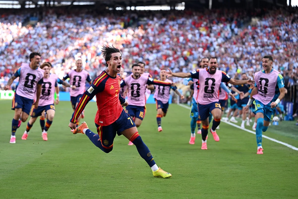 Ferrán Torres le dio la Copa del Mundo a España y fue puesto 16 en el Balón de Oro