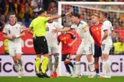 Polémico gol anulado a Naderi en España – República Checa