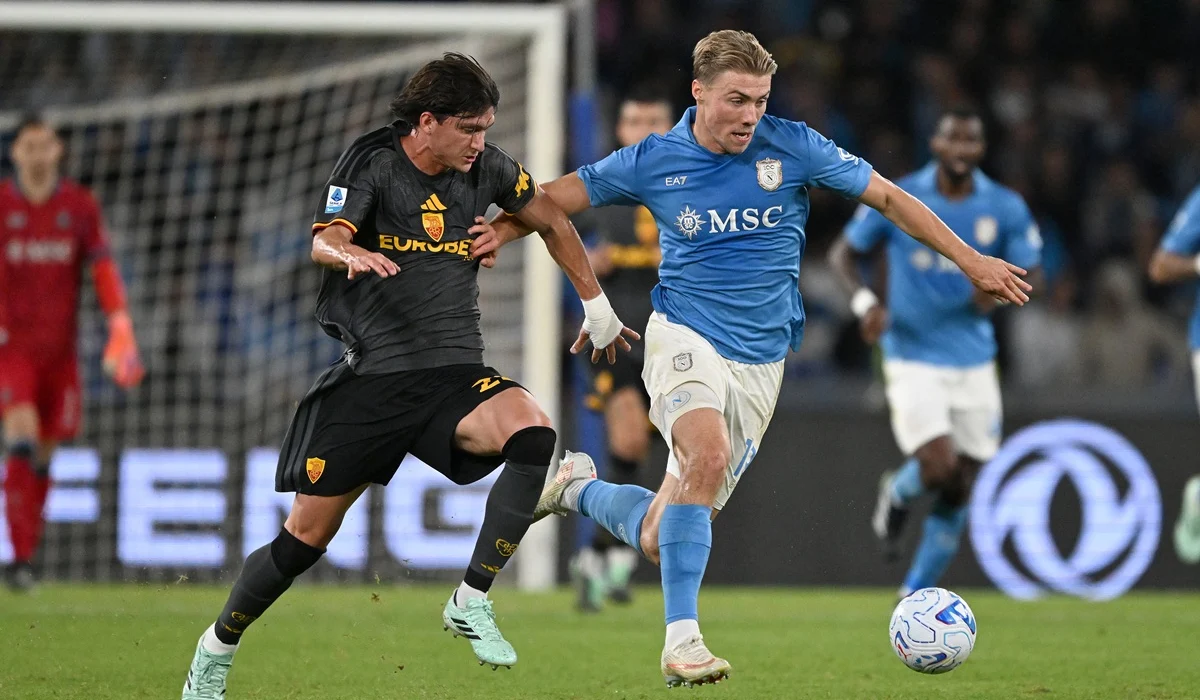 Roma empató un partidazo con Napoli en show de goles argentinos