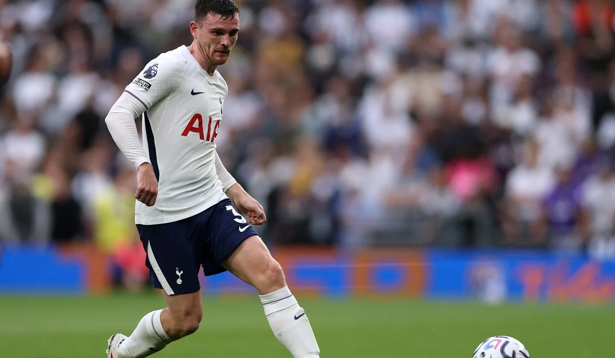 Andy Robertson salió lesionado y preocupó a Tottenham y a Escocia