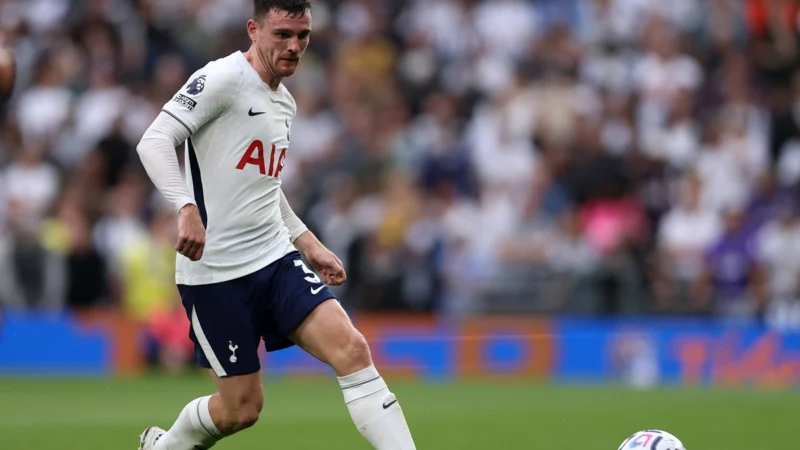 Andy Robertson salió lesionado y preocupó a Tottenham y a Escocia