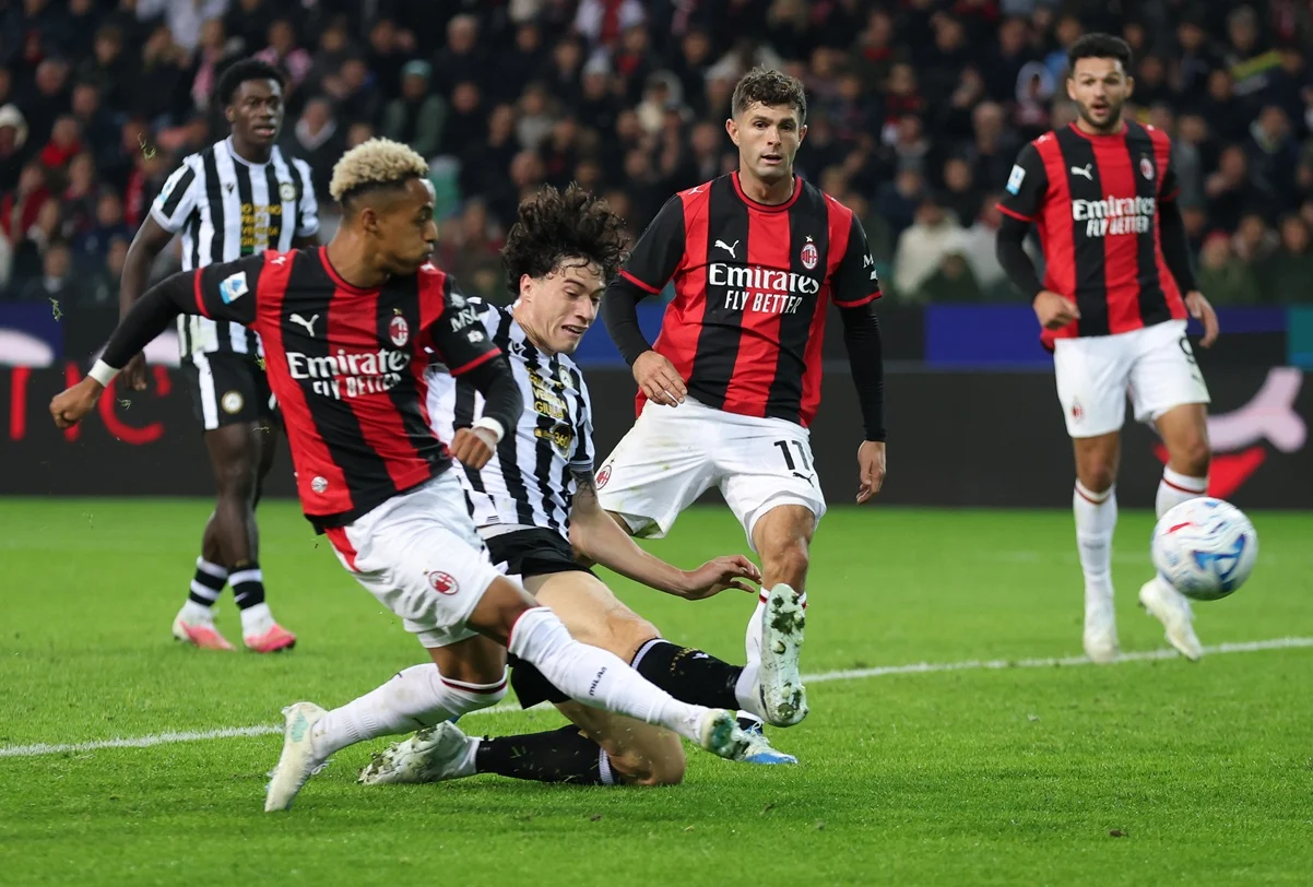 Milan cerró el domingo con otro golpe al Udinese