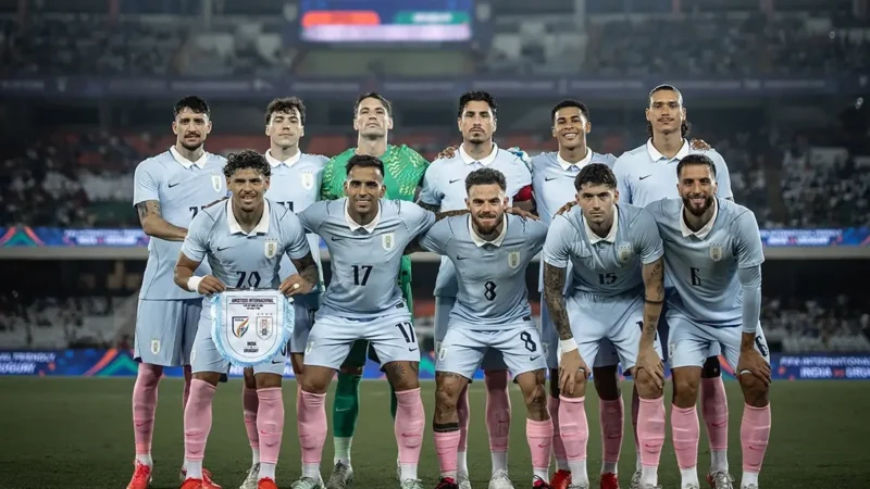 ¿Por qué los jugadores de Uruguay salieron con medias rosas ante India?