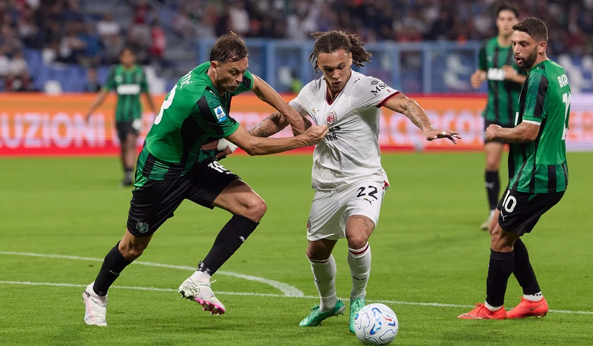 Milan dejó dos puntos de oro en su visita al Sassuolo