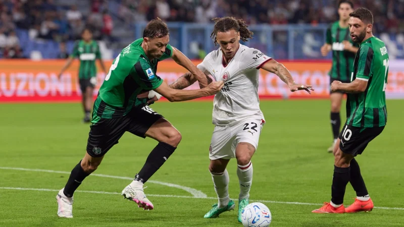 Milan dejó dos puntos de oro en su visita al Sassuolo