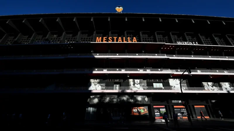Valencia vendió el 42% del club y recibirá una millonaria inversión