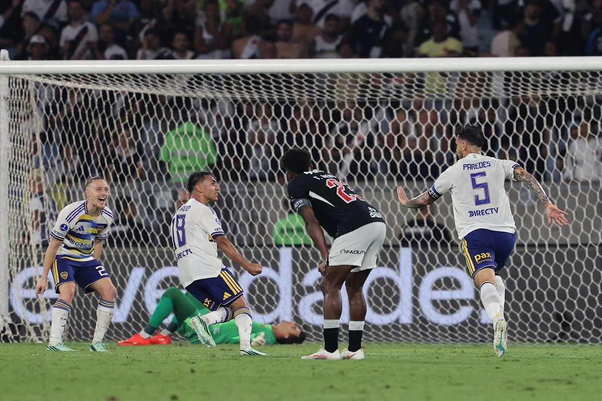 Paredes volvió a marcar con Boca después de seis meses