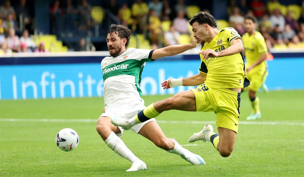Elche cruzó al arbitraje y al VAR tras su empate sin goles en Villarreal